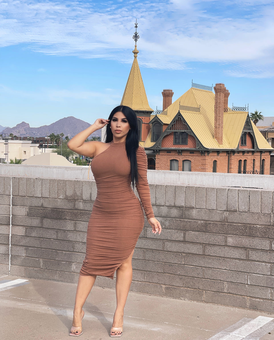 Chic Evening Dress - Nude