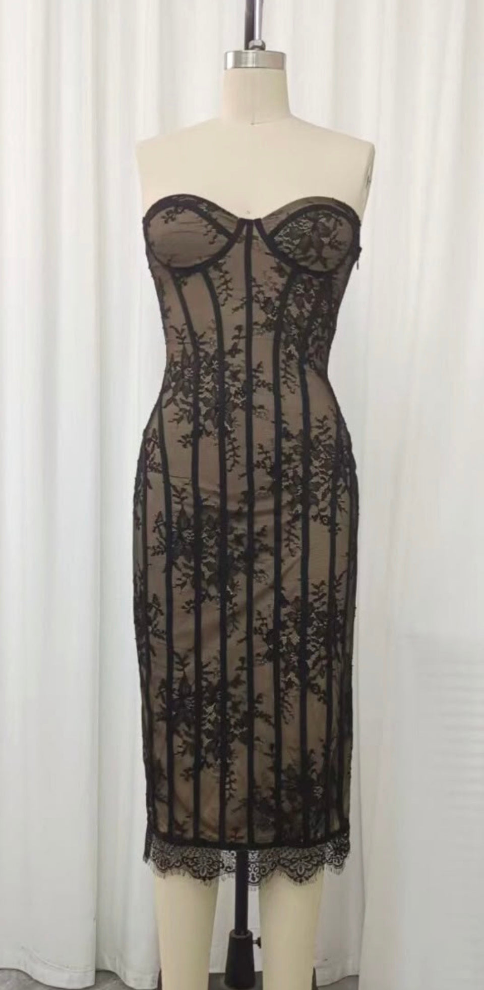 Exclusive Taste Midi Dress - Black
